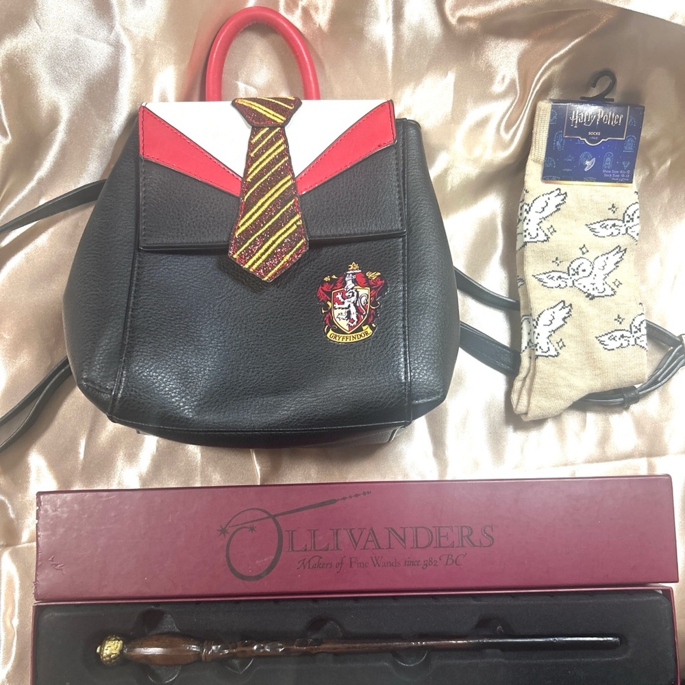 Danielle Nicole Gryffindor Mini Backpack + Ollivanders Wand